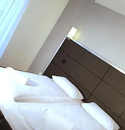 Golden Palace Emilii Plater 3 * Στσέτσιν